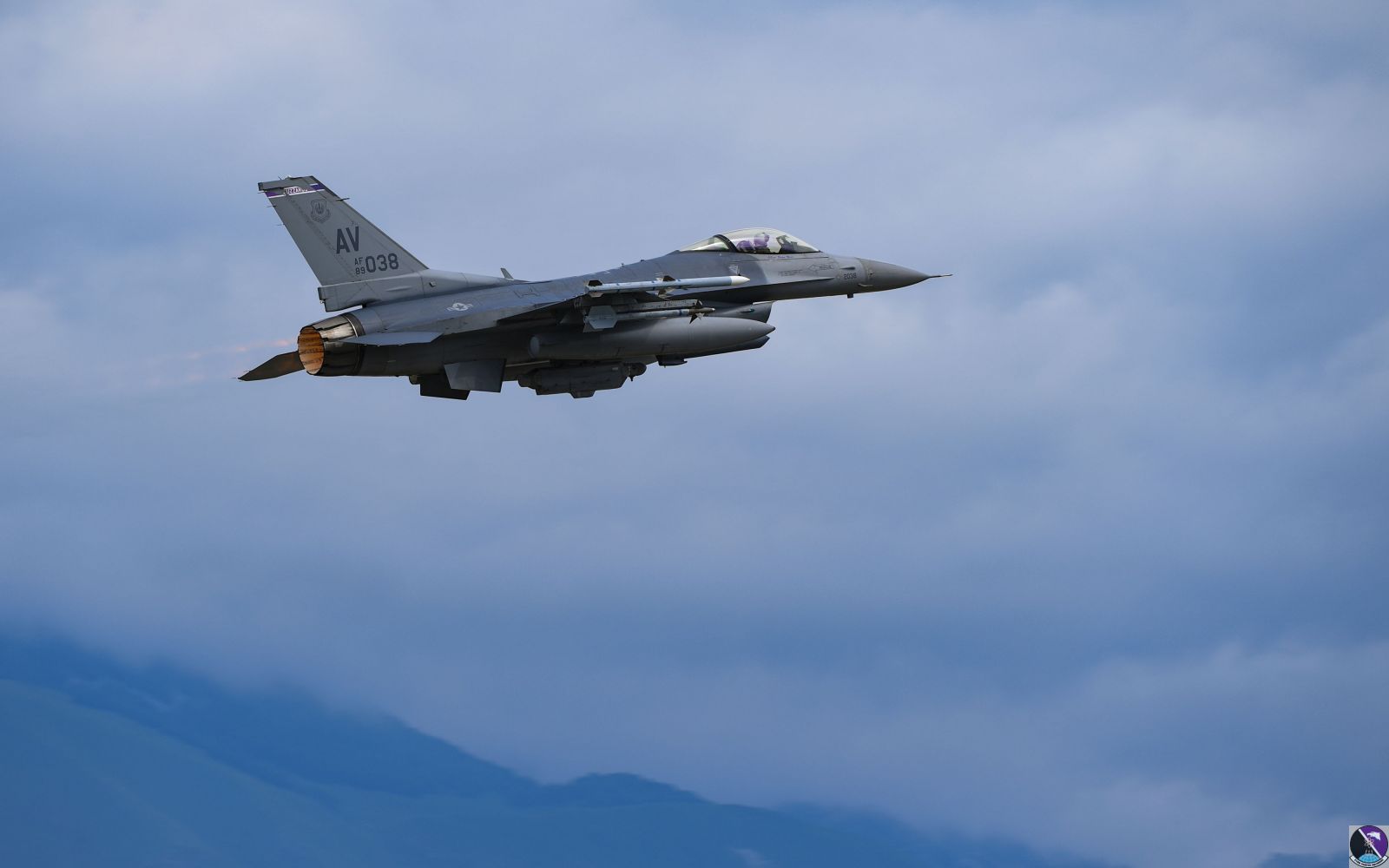 Fighting Falcons Take Off From Aviano